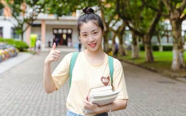 如何選擇服裝代理