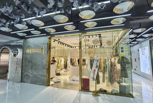 從“世界工廠”到“原創基地” 南山荔秀服飾文化街的華麗升級